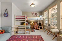 Mountain Views and Hot Tub - Stunning Alpine Retreat