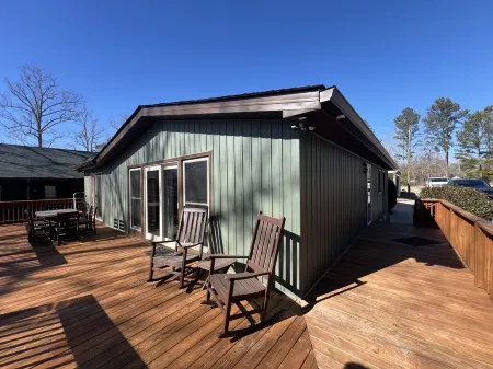 Secluded Haven - Private Dock, Boat Ramp, WiFi