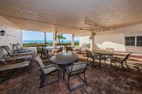 Stunning Gulf Views and Spacious Layout - Exquisite Beachfront Haven Hotels in Belleair Beach