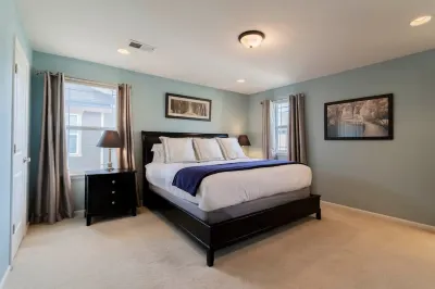 Spacious Family Friendly Townhome in Central Park Hotels in Stapleton