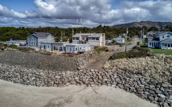 Driftwood Bungalow Hotels in Gleneden Beach