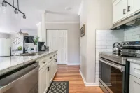 Balcony and Fast Wifi for Relaxation - Charming Cozy Escape Hotel di Saint Andrews