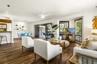 Ocean View and Golf Course Access - Stunning Hawaiian Retreat