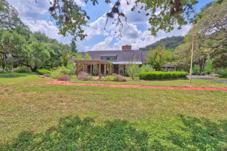 Stunning Water Access with Gourmet Kitchen and Game Room - Gorgeous Retreat