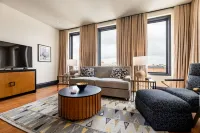 2BR Prime Unit 2 Blocks to Bourbon St | The Mayfair Hotel a 
