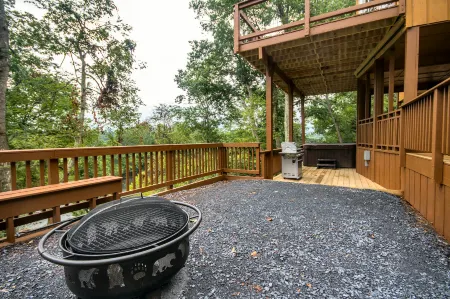 Modern Design and River Access - Stunning Tree Top Escape