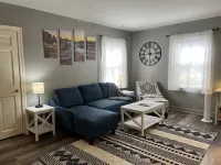 Charming Parkside Getaway - WiFi, Close to Downtown