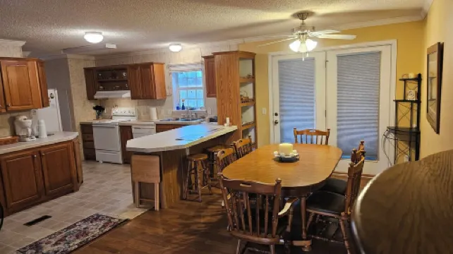 Doniphan/Current River 3br/2ba Rural Getaway 50 acre Ryan's Ranch