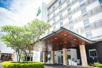 Holiday Inn Express Managua Hotels near Metropolitan Cathedral of the Immaculate Conception