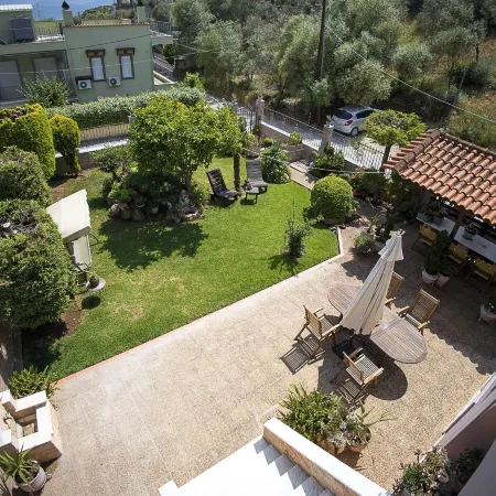 Venia House Marathos