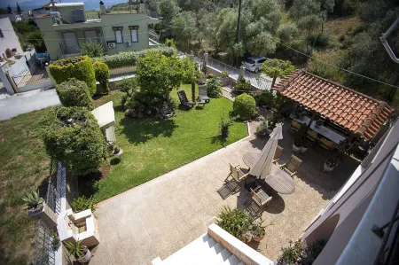 Venia House Marathos