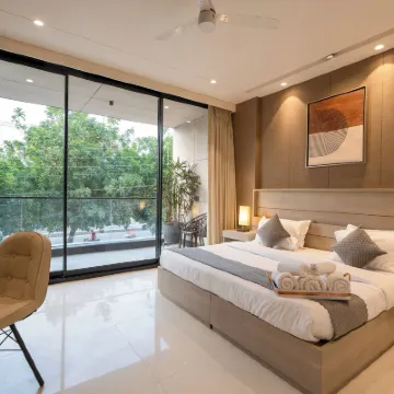 The Lodgers Luxury Hotel Near Golf Course Road Gurgaon Hotels near Sai Ka Angan