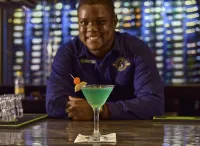 R Hotel Kingston - Quầy bar