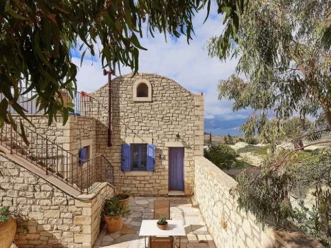 New Beautiful Complex with Villas and App, Big Pool, Stunning Views, SW Crete