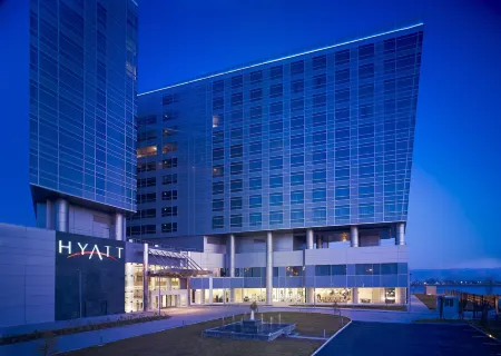 Отель Hyatt Regency Душанбе Отели рядом с Аэропорт Душанбе