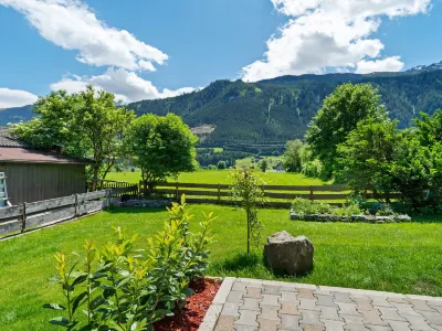 Chalet Bramberg Near Ski Slopes