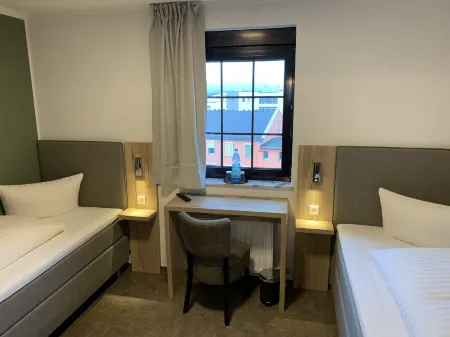 Hotel B4 Отели в г. Шайдт