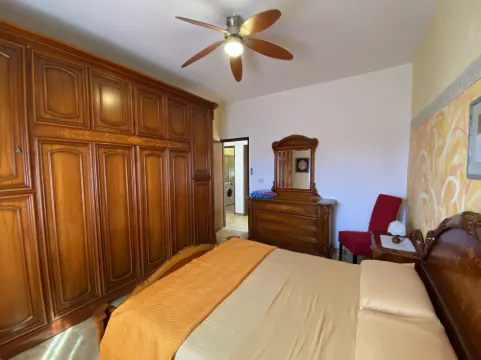 Apartment - Sleeps 12, Free Parking & Pet Friendly