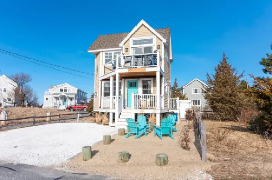 Plovers Nest Hotels in Newburyport