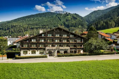 Mondi Hotel Axams Hotels in der Nähe von SPAR Saurer Axams