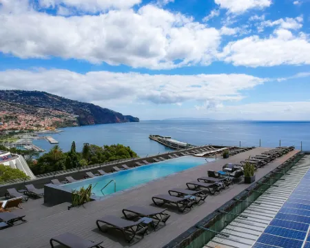 Pestana Casino Park, Premium Ocean & Spa Hotel Hotéis em Funchal