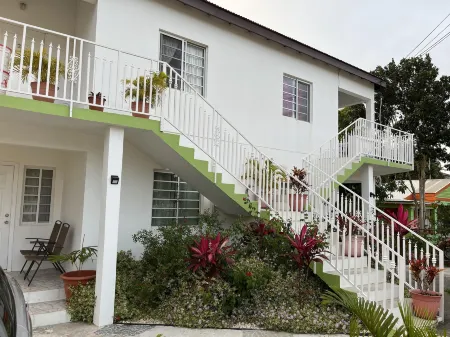 Stylish 2-Bed Sleeps 3 Cosy & Comfortable