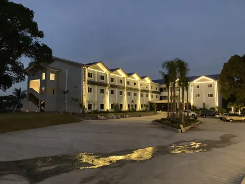 Starview Hotel and Resort - 3-Star