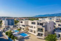 Apartments & Rooms Danivan Pool Villas B Hotels in Gajac