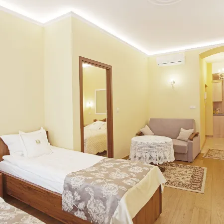 Aparthotel Grodzka 21 Отели рядом с достопримечательностью «Базилика Святой Троицы»