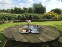 Double-Gate B&B Hotels in Mendip District