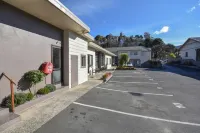 Garden Motel - Motels
