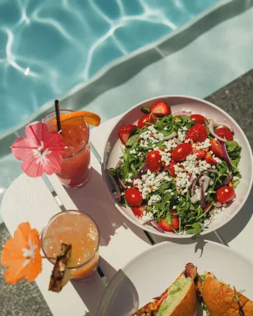 Colonial Hotel & Suites