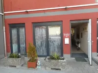 阿利斯膳宿公寓