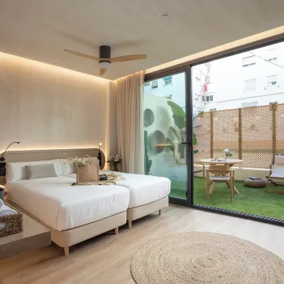Nomad Haux Mestalla Hotels near Algiros