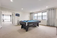 Stayau Spacious 6Br House with Pool Table Urban Home Hotels near Fort Nepean