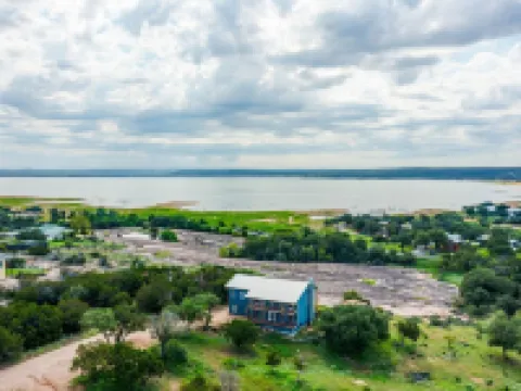 6bed 4bath 3 Acres With 18i0 Degree Views Pool Firepit Hotels in Buchanan Dam