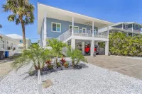 Welcome to Mermaid Bay Vacation Rental - 261 Delmar Home