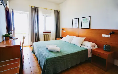 Hotel Patricia فنادق في Manilva