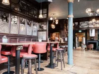 Half Moon Hotels near Dulwich