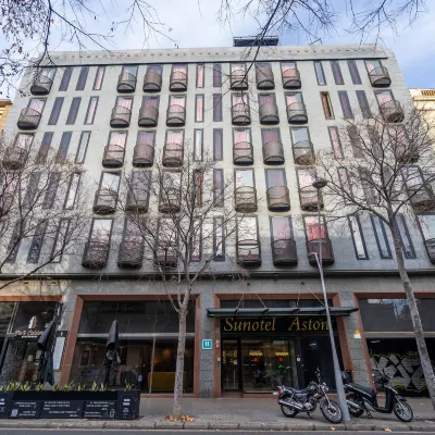 Sunotel Aston โรงแรมใกล้ลัซ เด แกส
