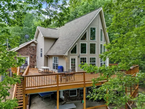 Smith Lake ,Off I65,Sleeps 25, Rocket Fiber Internet!  Deep Water, Pets Ok.