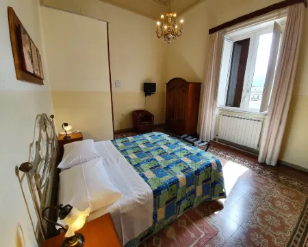 アルベルゴ カヴール パレルモのホテル