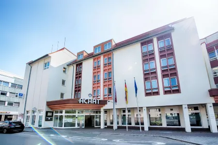 Achat Hotel Neustadt an der Weinstraße Отели в г. Нойштадт