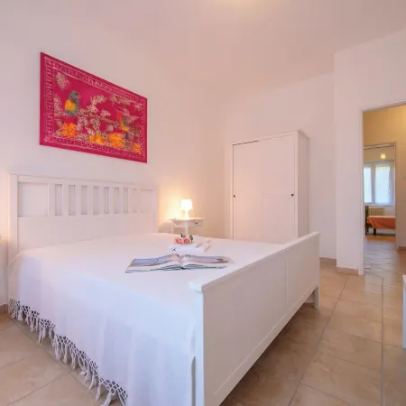 Casa Al Caprifoglio 600m from Beach - Happy Rentals Отели в г. Испра