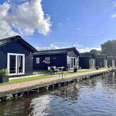 Waterpark Giethoorn Hotel Exterior