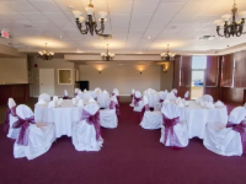 Comfort Inn & Suites Hotels in Guildford