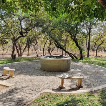 Kingfisher Creek Safari Lodge