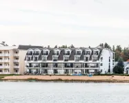 Quality Inn & Suites Mackinaw City Beachfront Hotels in Wawatam Township