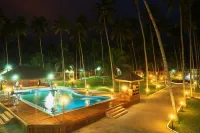 Maaha Beach Resort - Pools