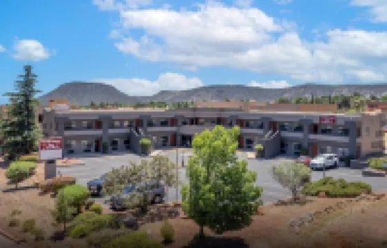 Wildflower Inn at Bell Rock Hotels near Cathedral Rock